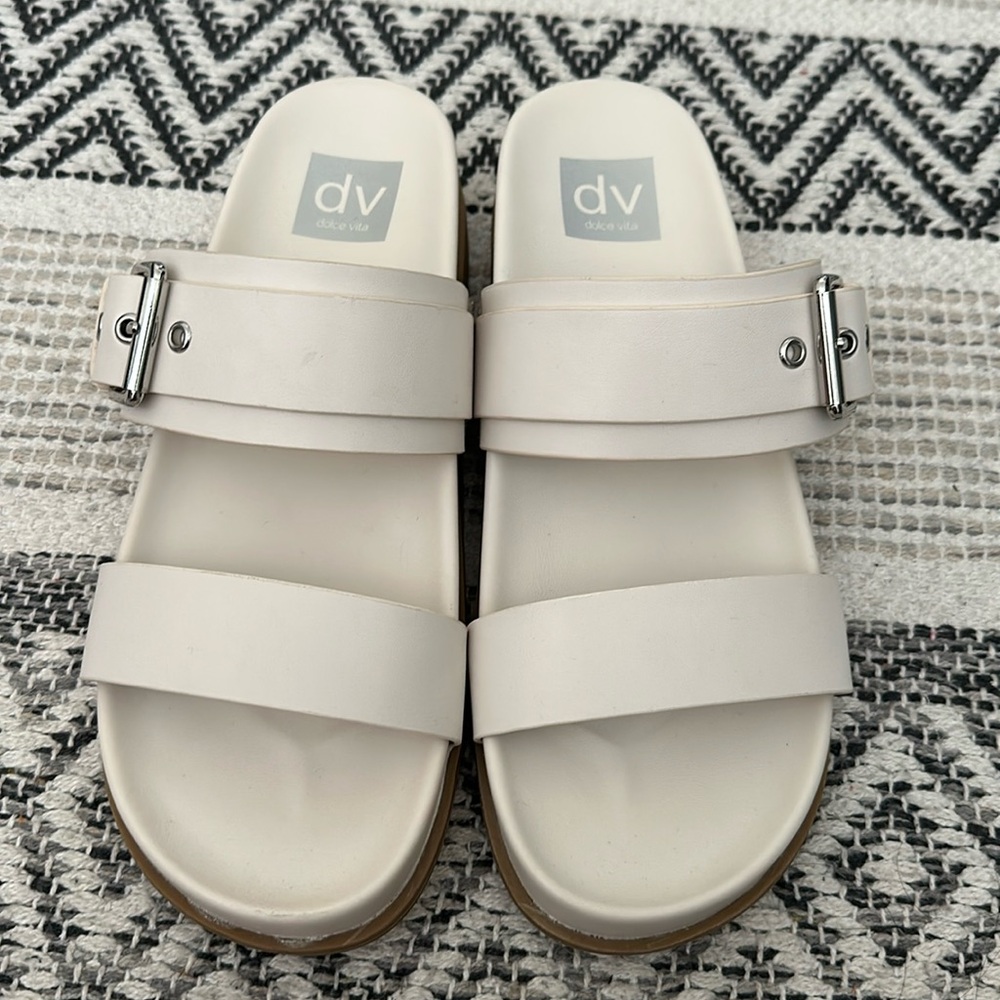 DV Cream Sandals